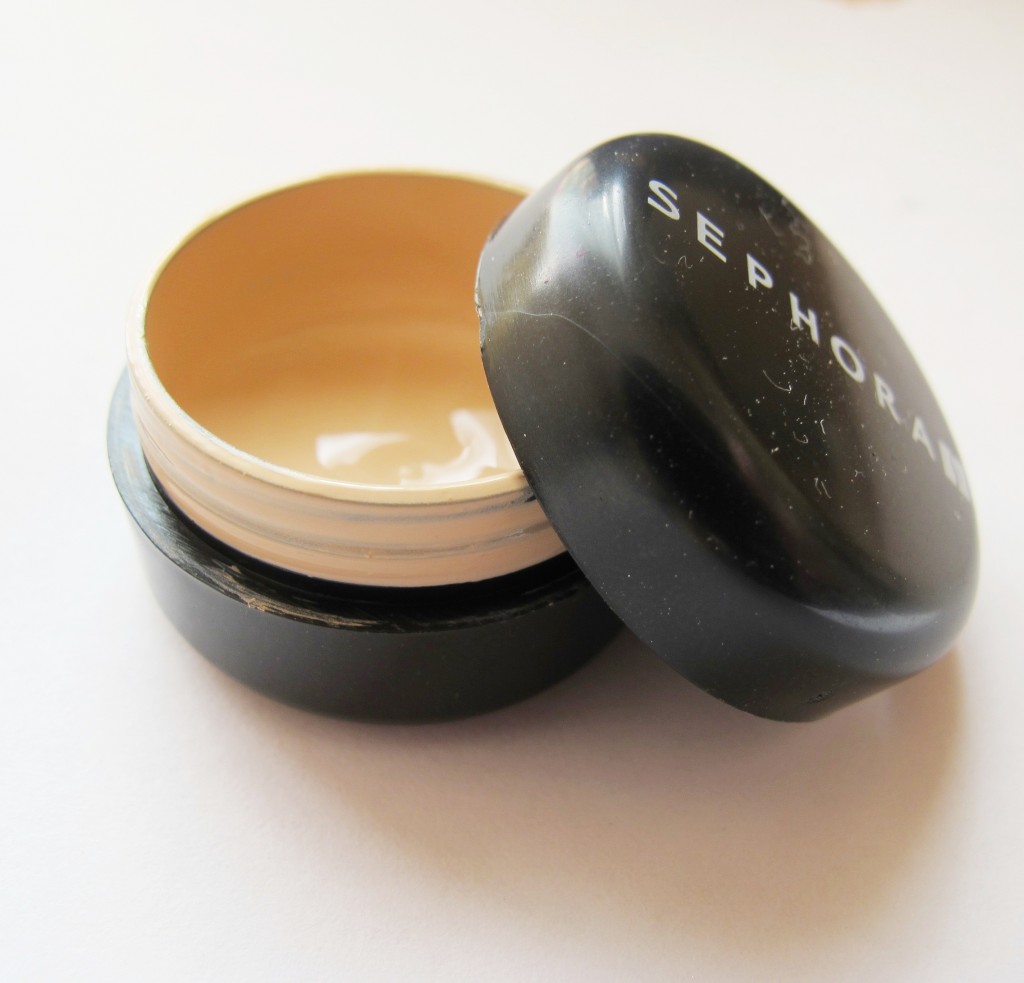 Chanel Perfection Lumiere Foundation - Simone Scribes