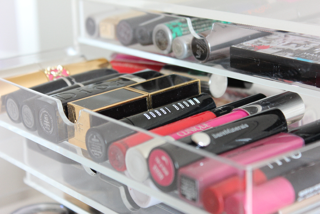 Muji makeup storage - lipstick